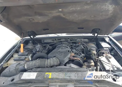 2004 Ford Explorer Sport Trac Adrenalin/Xls/Xlt z USA, uszkodzony, nr VIN 1FMZU67K84UB52964